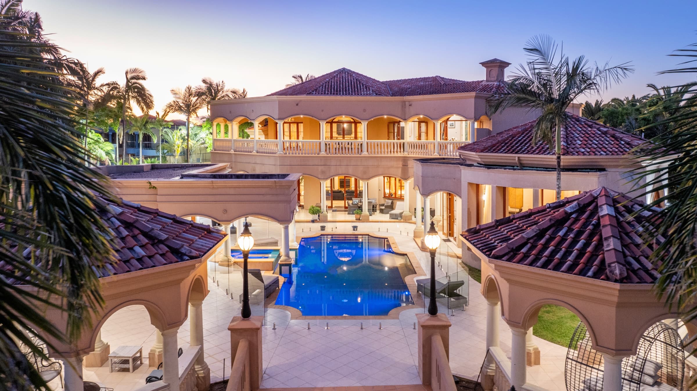 Bellagio Gold Coast — living and entertaining space